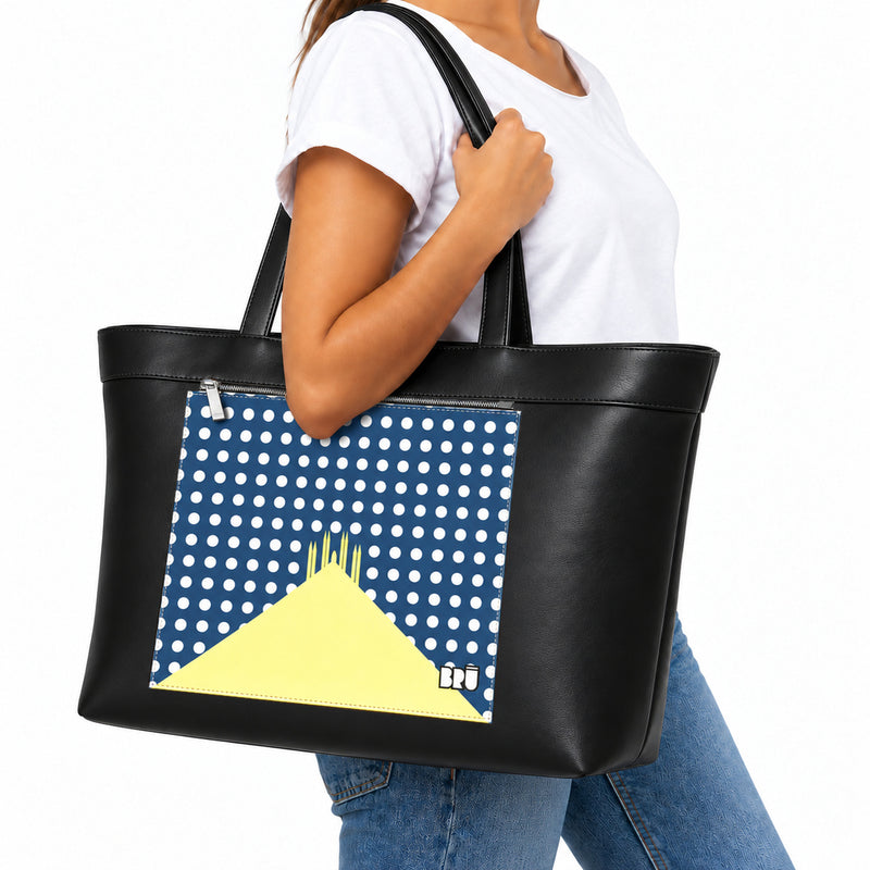 Borsa Biggy | Black – Milan Edition Blue – indossata