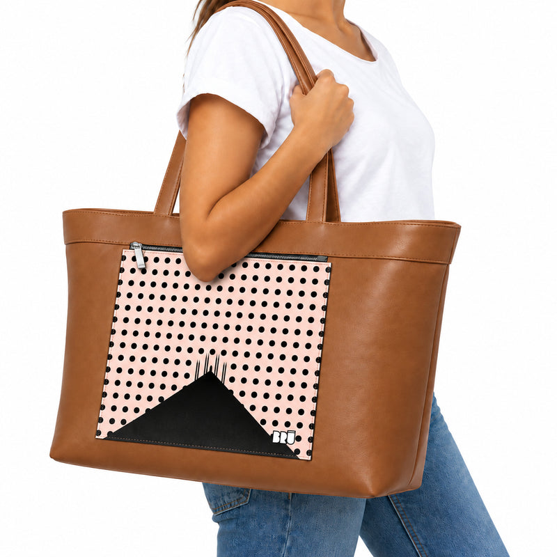 Borsa Biggy | Brown – Milan Edition Pink – indossata