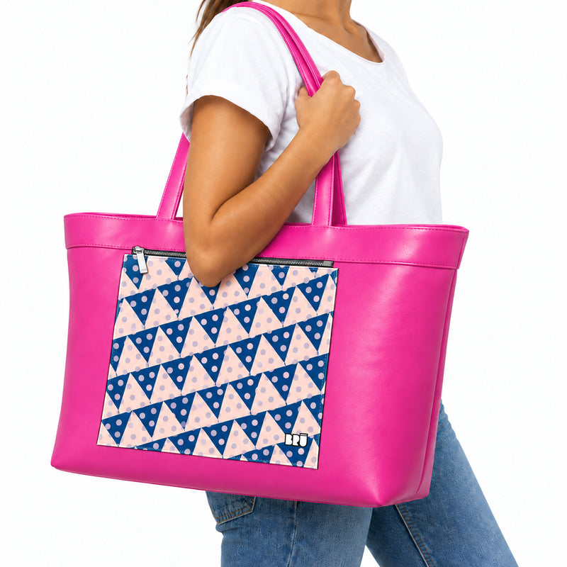 Borsa Biggy | Fuchsia – Naples Edition Pink – indossata