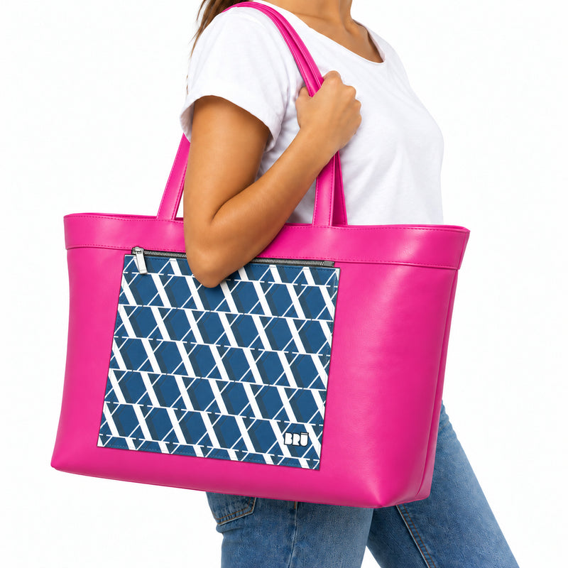 Borsa Biggy | Fuchsia – Rome Edition Blue – indossata