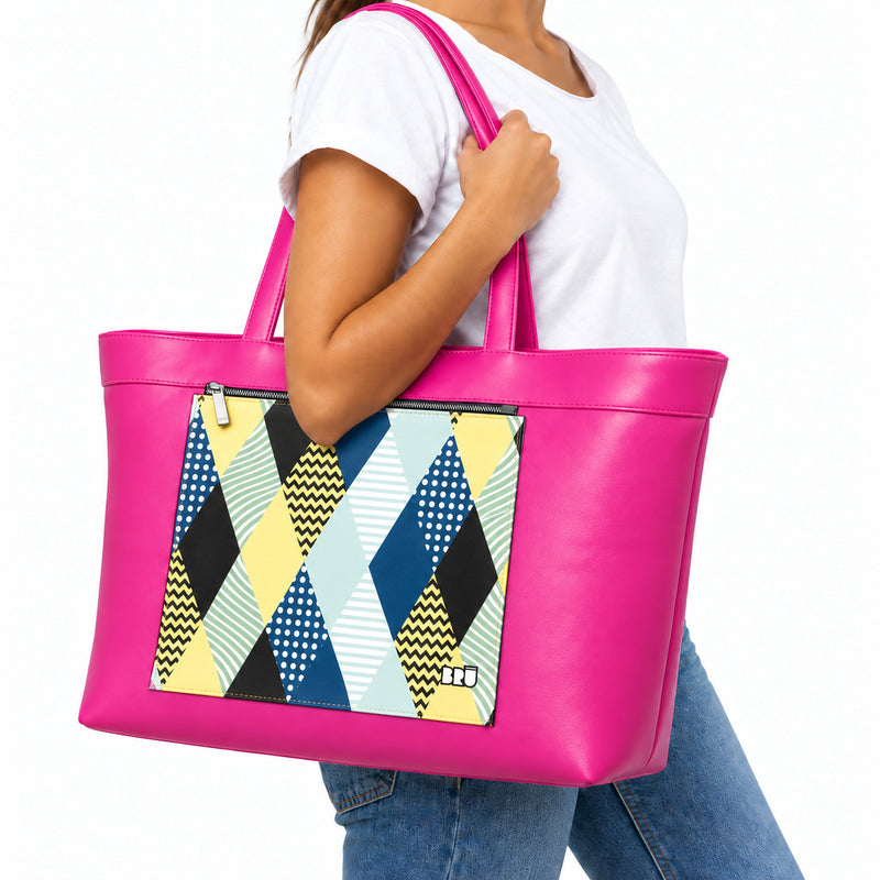 Borsa Biggy | Fuchsia – Venice Edition Blue – indossata