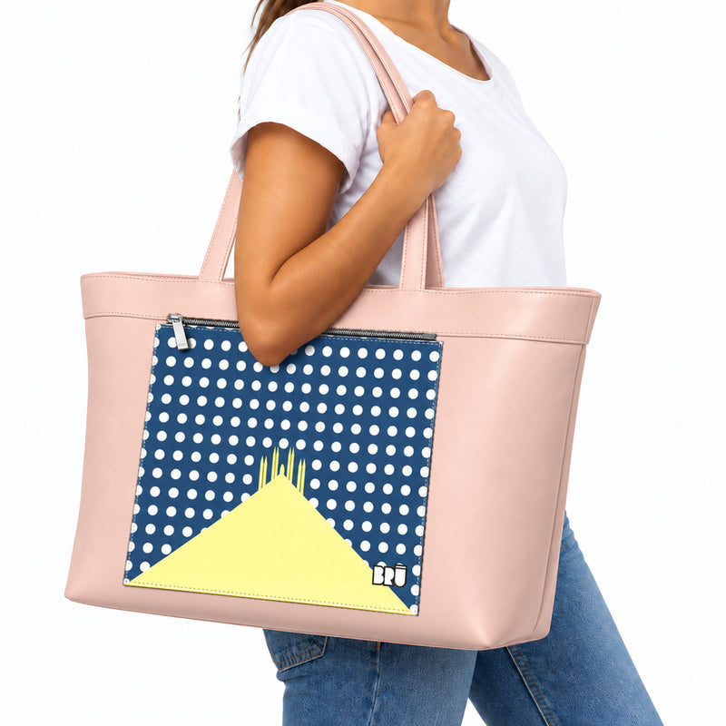 Borsa Biggy | Pink – Milan Edition Blue – indossata