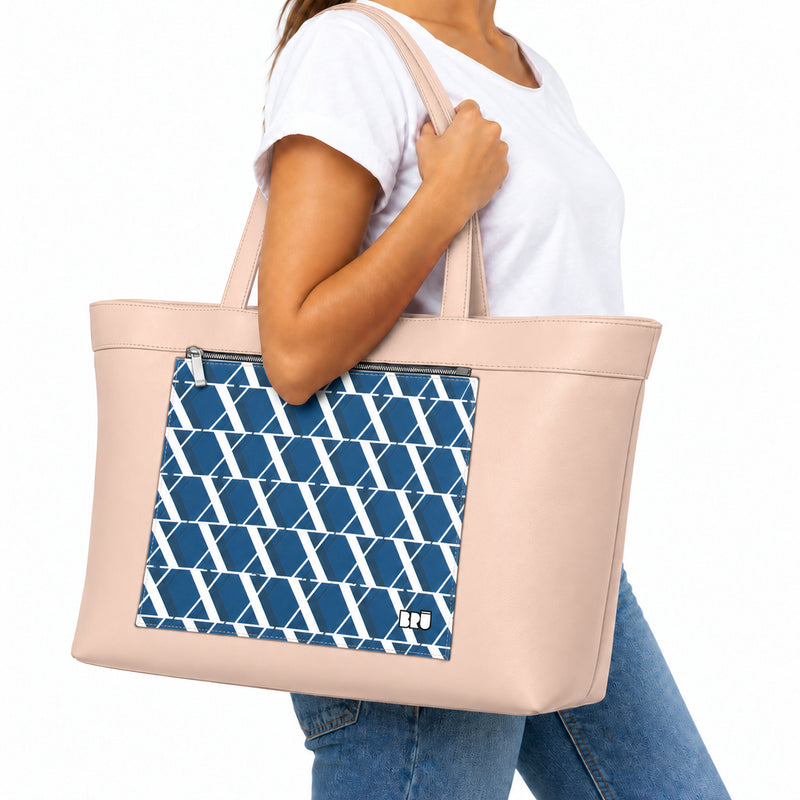 Borsa Biggy | Pink – Rome Edition Blue – indossata