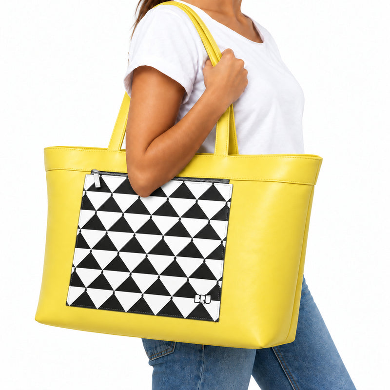 Borsa Biggy | Yellow – Apulia Edition Black – indossata