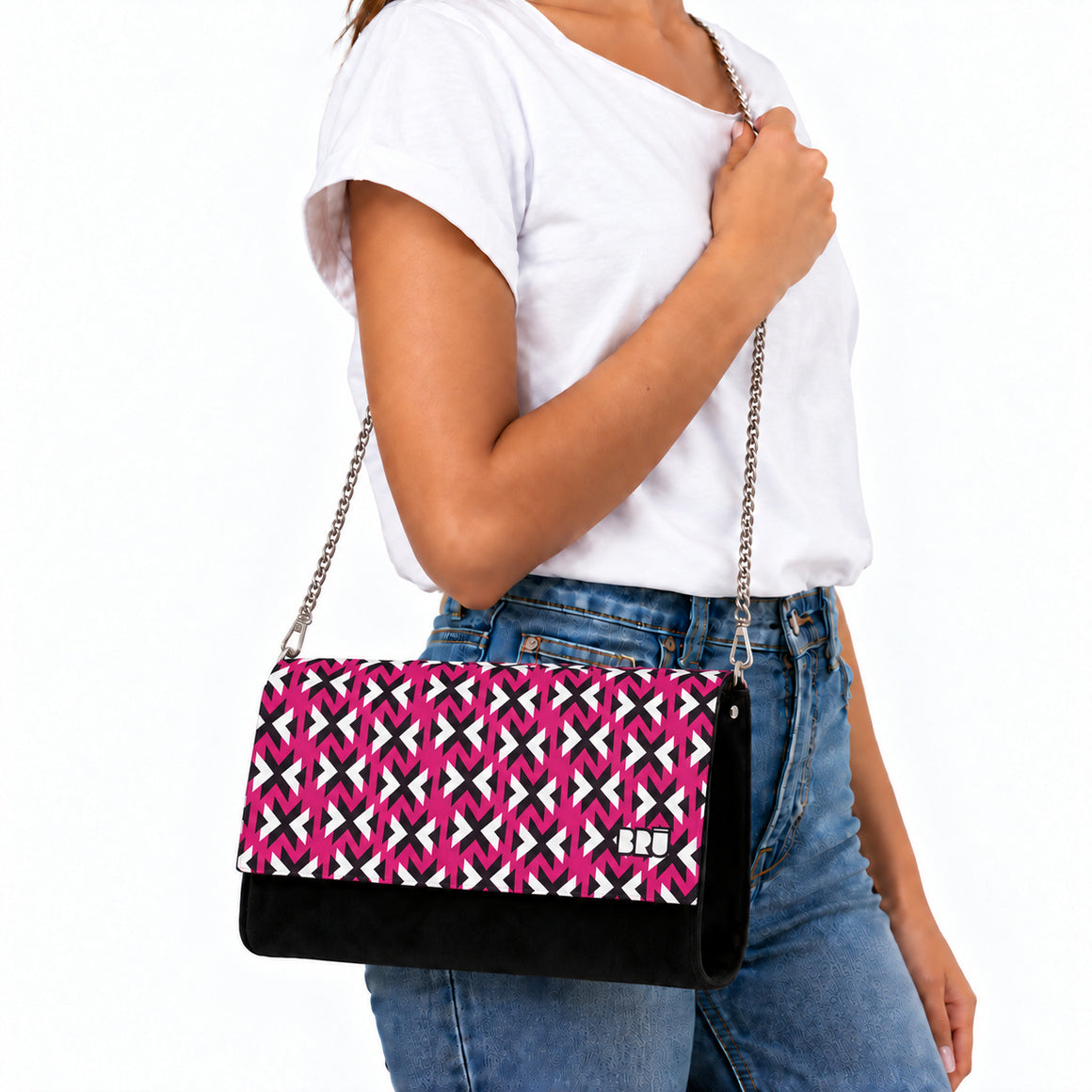 Borsa Muà | Black – Fuchsia Stick – indossata