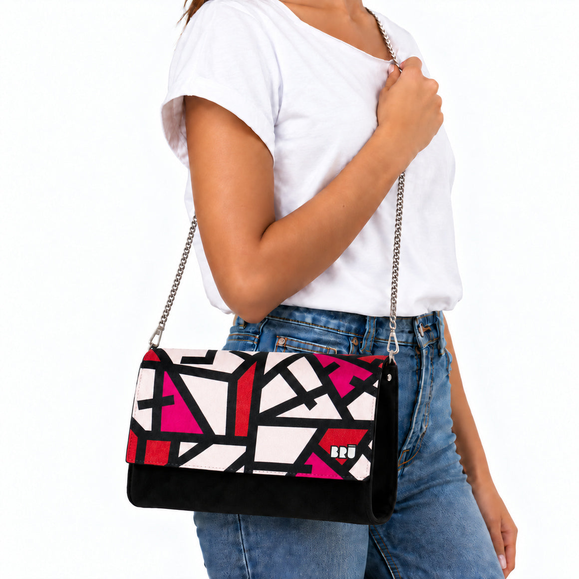 Borsa Muà | Black – Red Lines – indossata