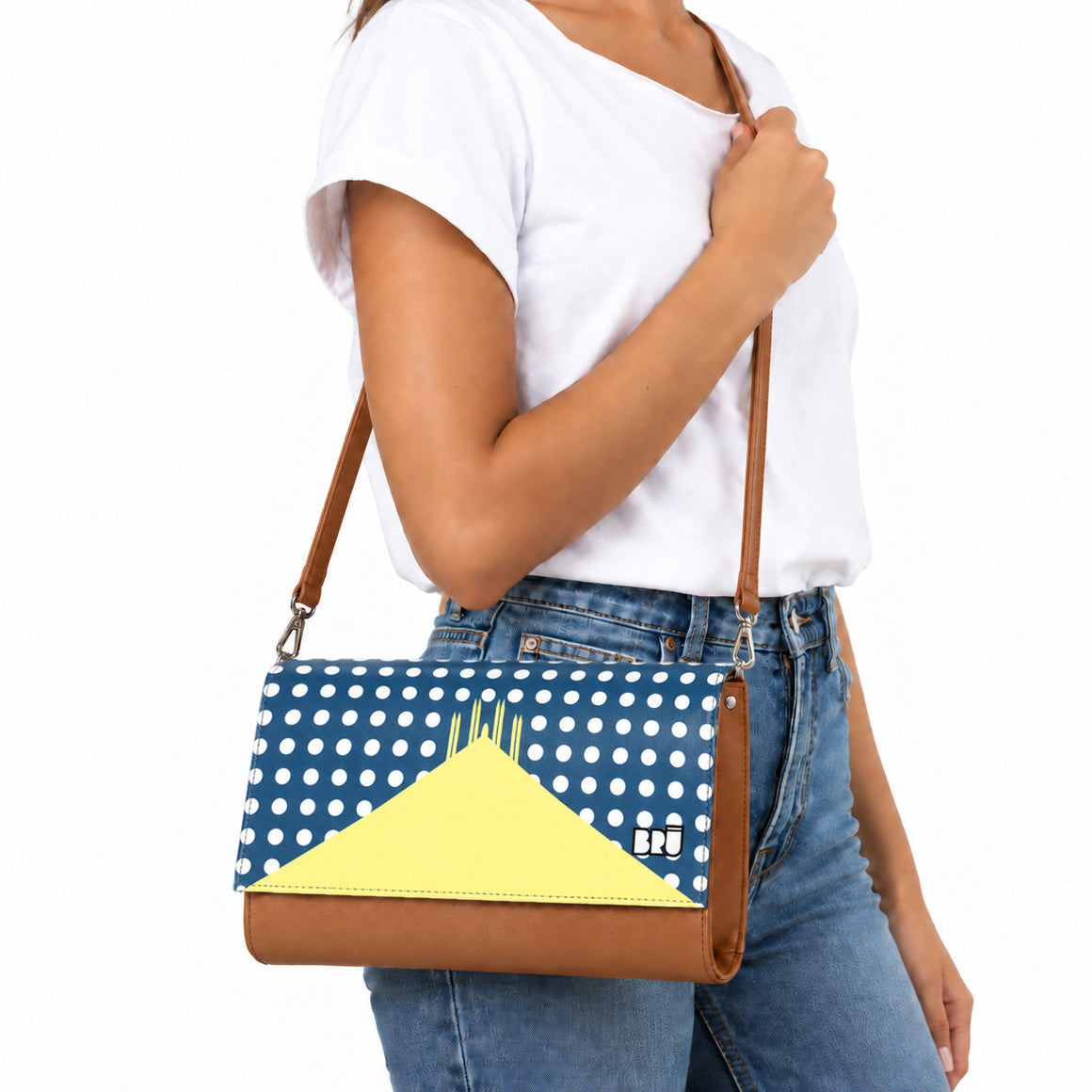 Borsa Muà | Brown – Milan Edition Blue – indossata