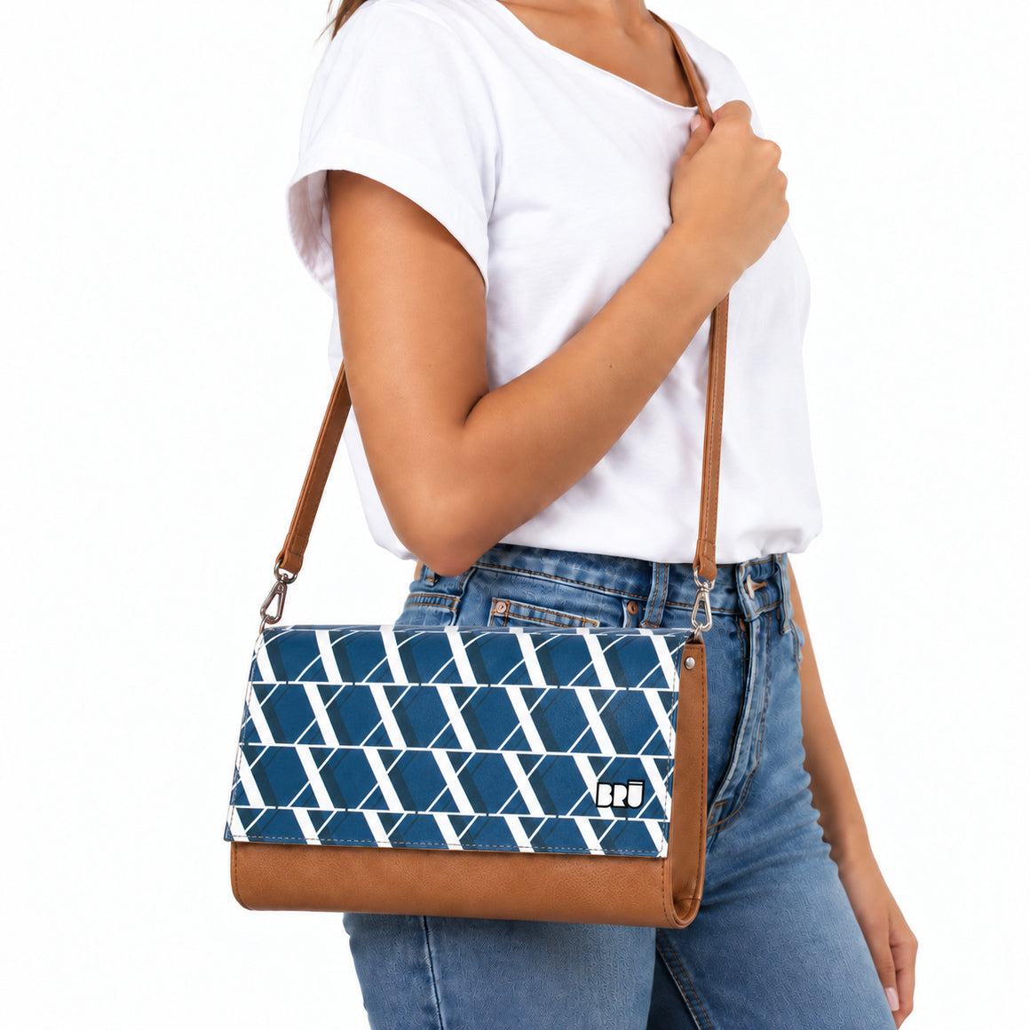 Borsa Muà | Brown – Rome Edition Blue – indossata