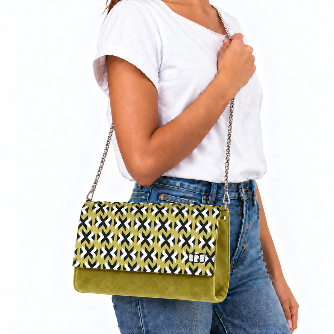 Borsa Muà | Green Lime – Gold Stick – indossata