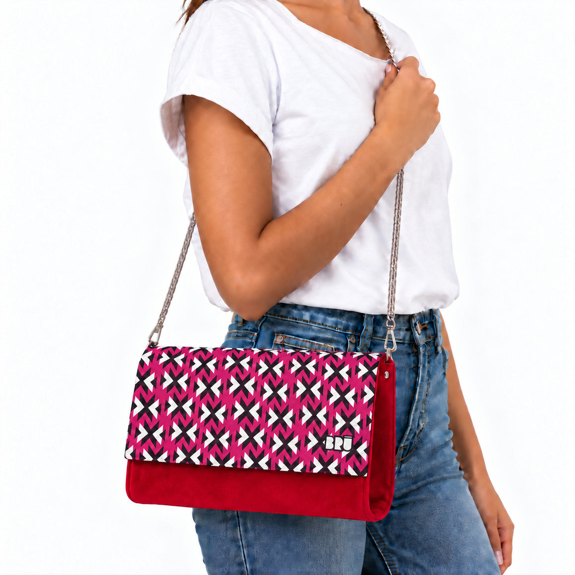 Borsa Muà | Red – Fuchsia Stick – indossata