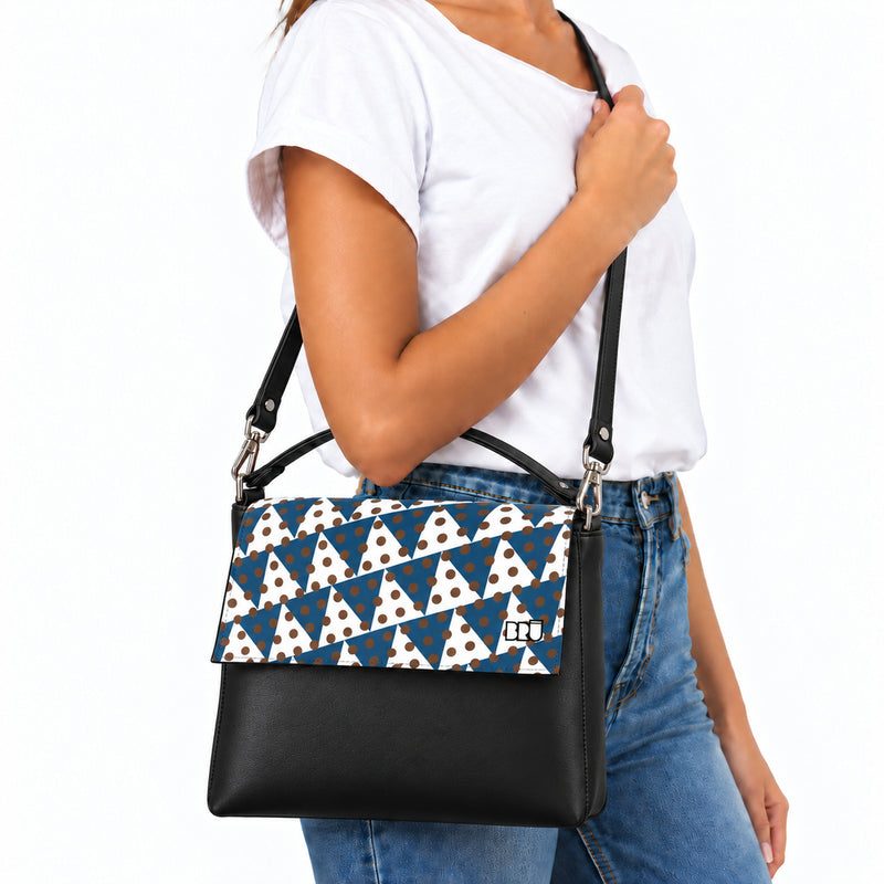 Borsa Zazzy | Black – Naples Edition Blue – indossata