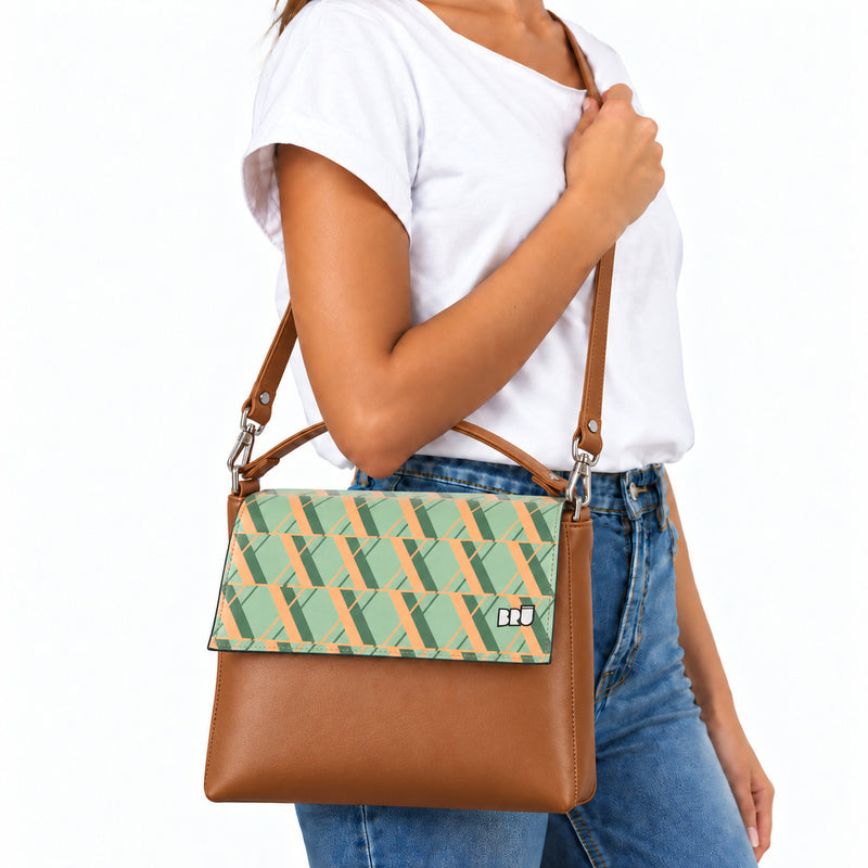 Borsa Zazzy | Brown – Rome Edition Green – indossata