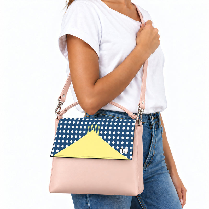 Borsa Zazzy | Pink – Milan Edition Blue – indossata