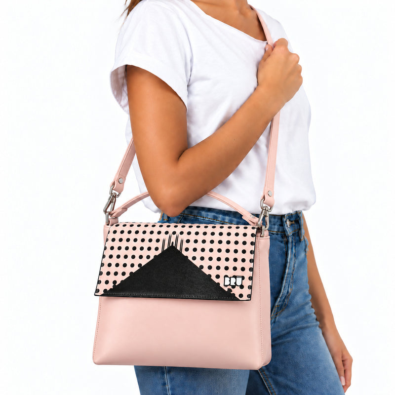 Borsa Zazzy | Pink – Milan Edition Pink – indossata