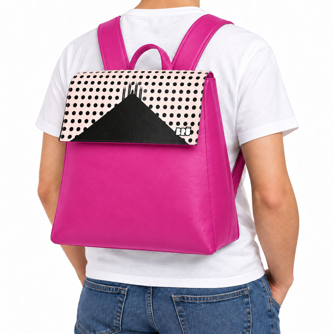 Zaino Mimì | Fuchsia – Milan Edition Pink – indossata