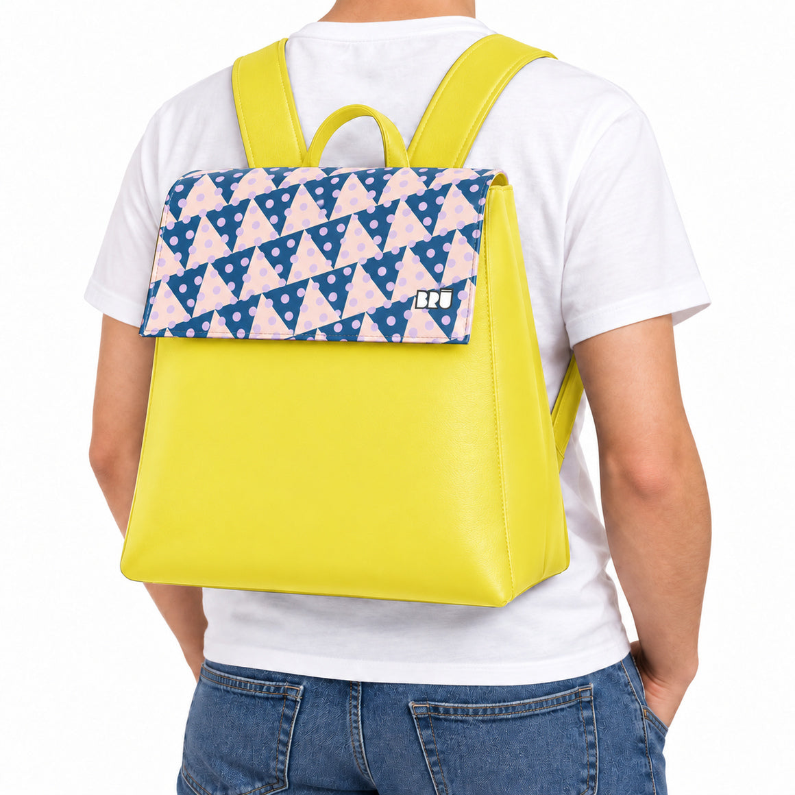 Zaino Mimì | Yellow – Naples Edition Pink – indossata